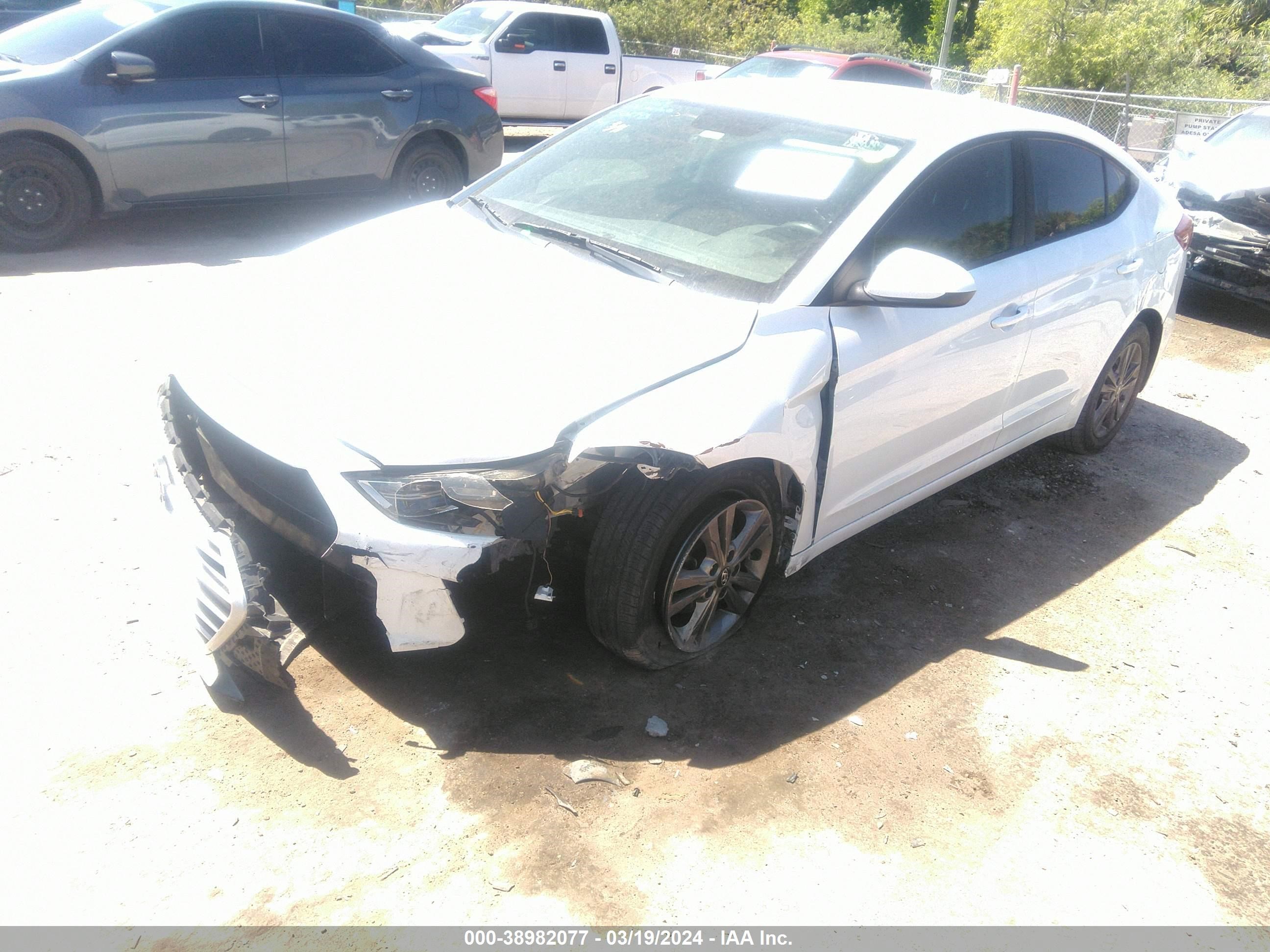 Photo 1 VIN: 5NPD84LF0JH339878 - HYUNDAI ELANTRA 