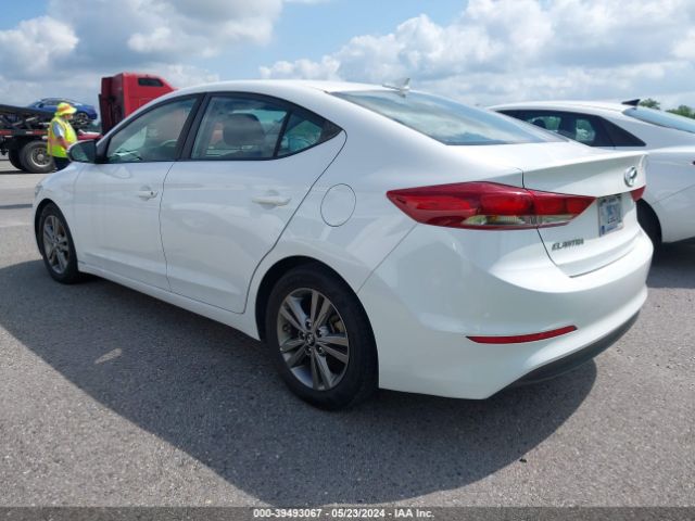 Photo 2 VIN: 5NPD84LF0JH340609 - HYUNDAI ELANTRA 