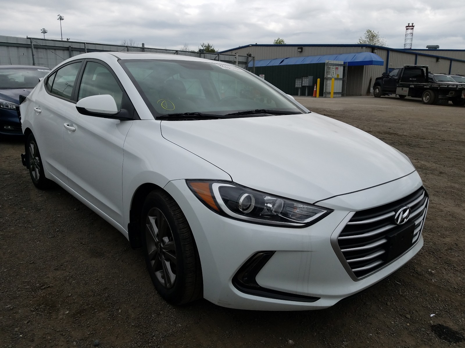 Photo 0 VIN: 5NPD84LF0JH357412 - HYUNDAI ELANTRA SE 