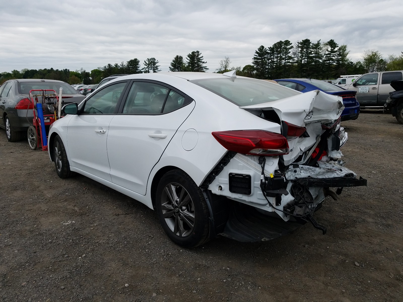 Photo 2 VIN: 5NPD84LF0JH357412 - HYUNDAI ELANTRA SE 