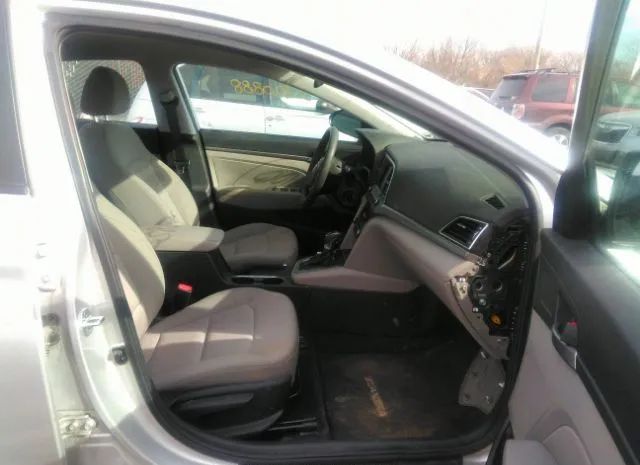 Photo 4 VIN: 5NPD84LF0JH369950 - HYUNDAI ELANTRA 