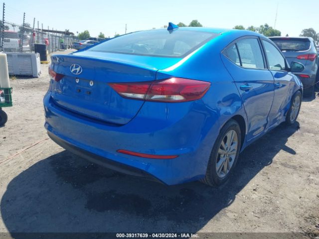 Photo 3 VIN: 5NPD84LF0JH375389 - HYUNDAI ELANTRA 