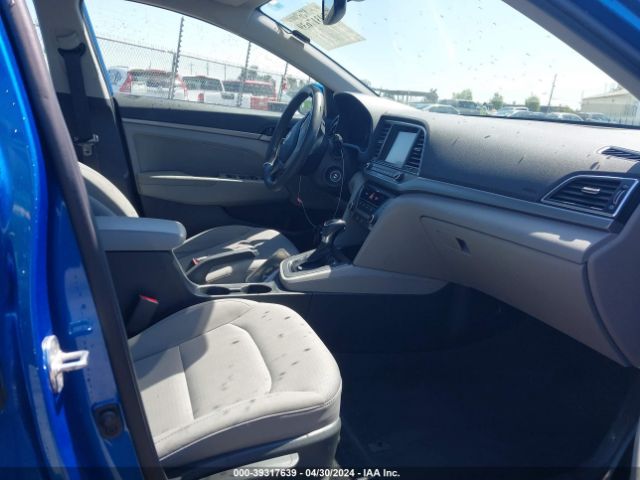 Photo 4 VIN: 5NPD84LF0JH375389 - HYUNDAI ELANTRA 