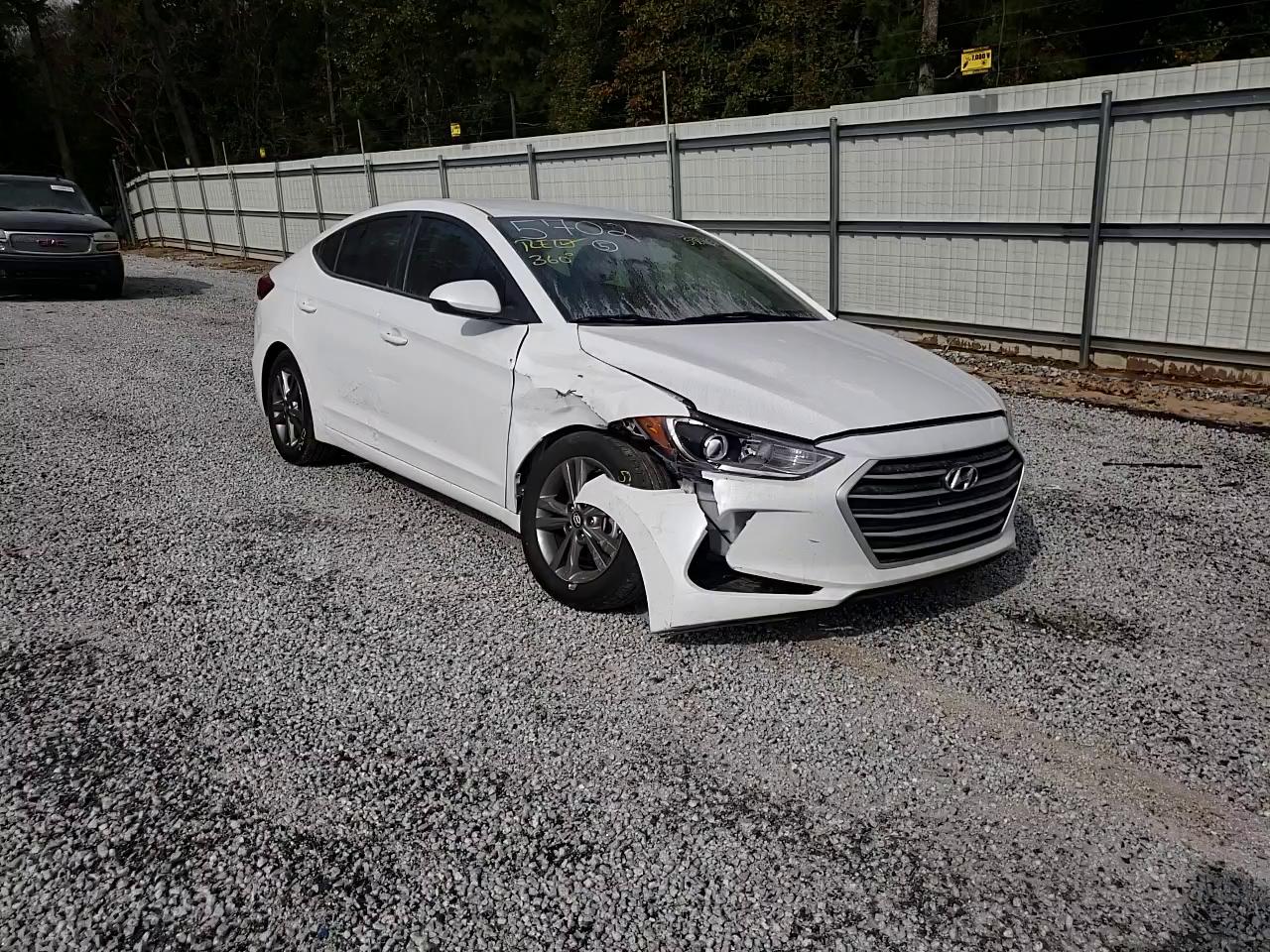 Photo 10 VIN: 5NPD84LF0JH375702 - HYUNDAI ELANTRA SE 