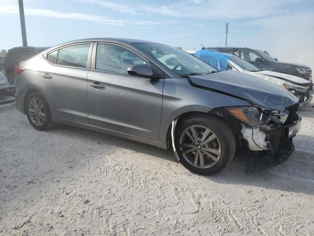 Photo 3 VIN: 5NPD84LF0JH394671 - HYUNDAI ELANTRA SE 