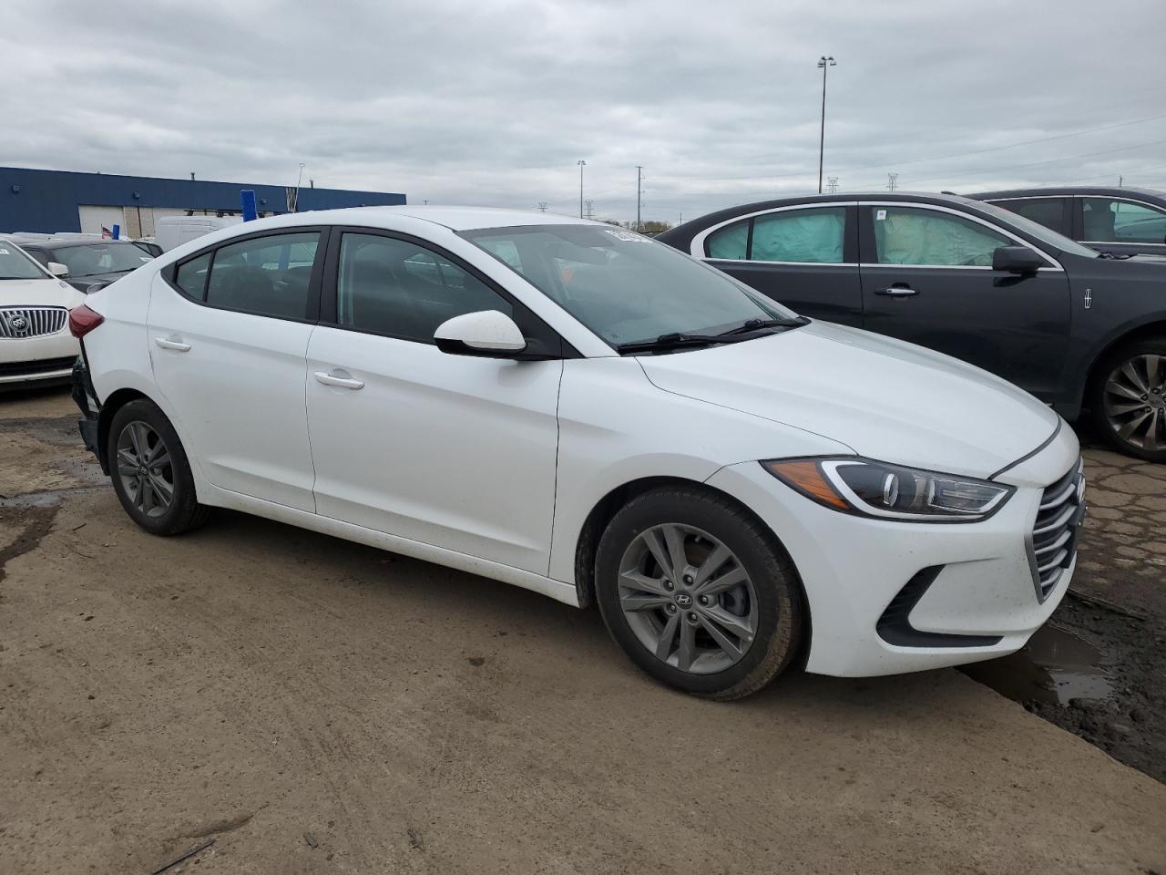 Photo 3 VIN: 5NPD84LF0JH395092 - HYUNDAI ELANTRA 