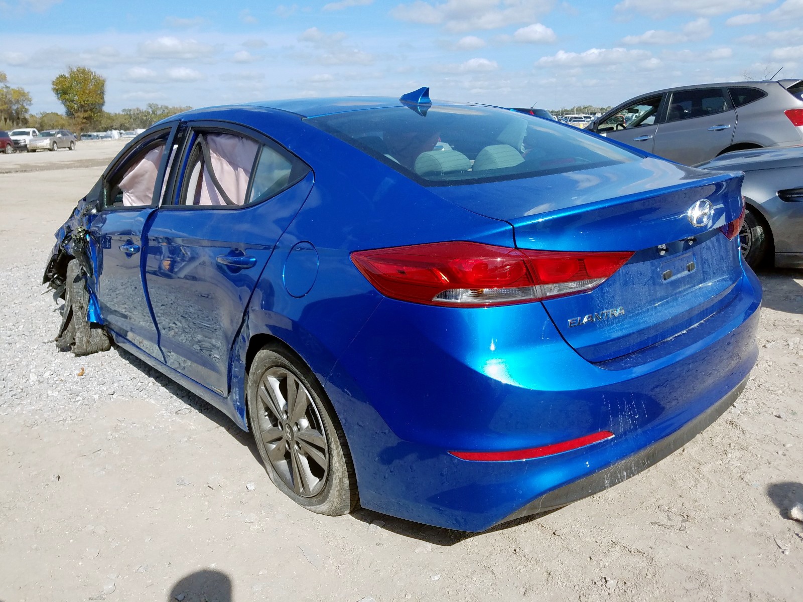 Photo 2 VIN: 5NPD84LF0JH401604 - HYUNDAI ELANTRA SE 