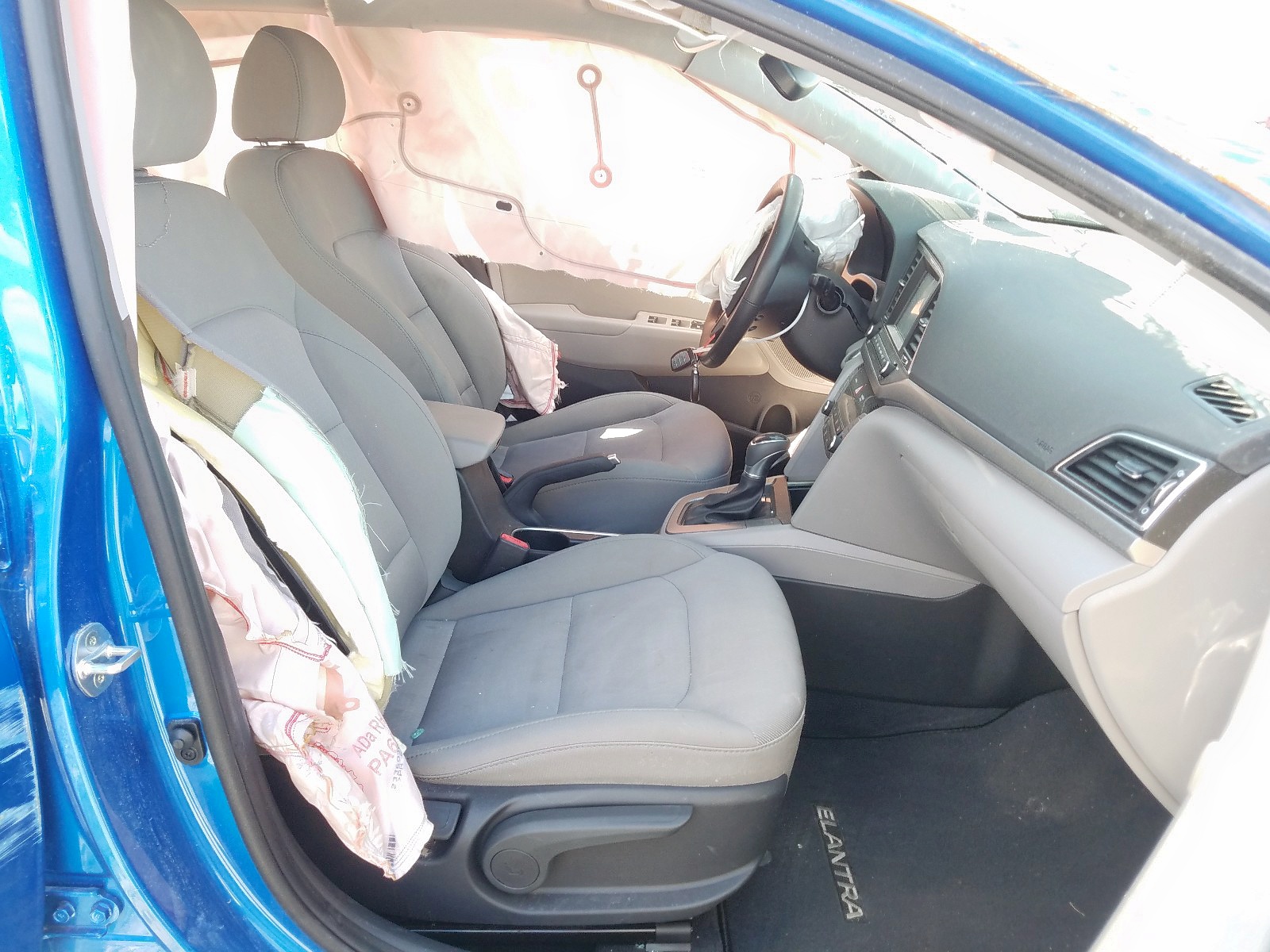 Photo 4 VIN: 5NPD84LF0JH401604 - HYUNDAI ELANTRA SE 