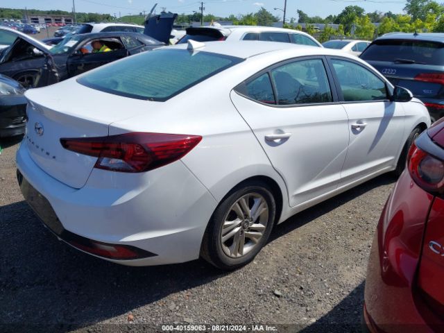 Photo 3 VIN: 5NPD84LF0KH402687 - HYUNDAI ELANTRA 