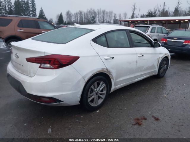 Photo 3 VIN: 5NPD84LF0KH407887 - HYUNDAI ELANTRA 