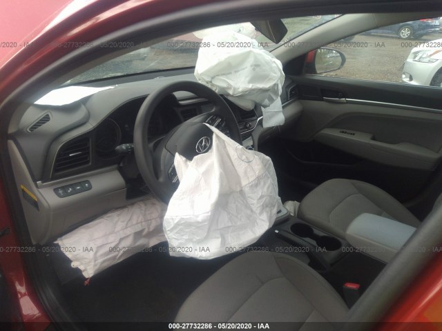 Photo 4 VIN: 5NPD84LF0KH410322 - HYUNDAI ELANTRA 