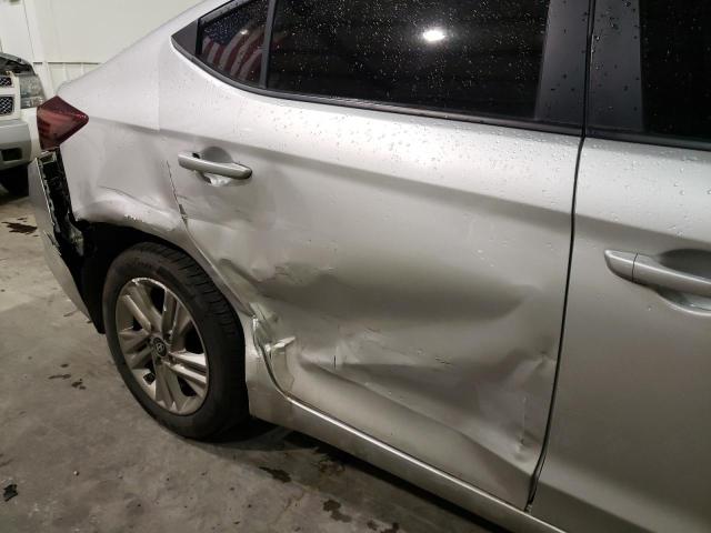 Photo 8 VIN: 5NPD84LF0KH413012 - HYUNDAI ELANTRA SE 