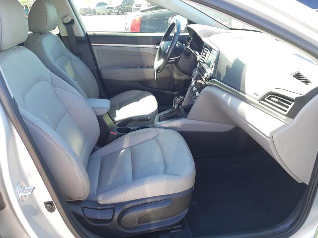 Photo 4 VIN: 5NPD84LF0KH419425 - HYUNDAI ELANTRA SE 