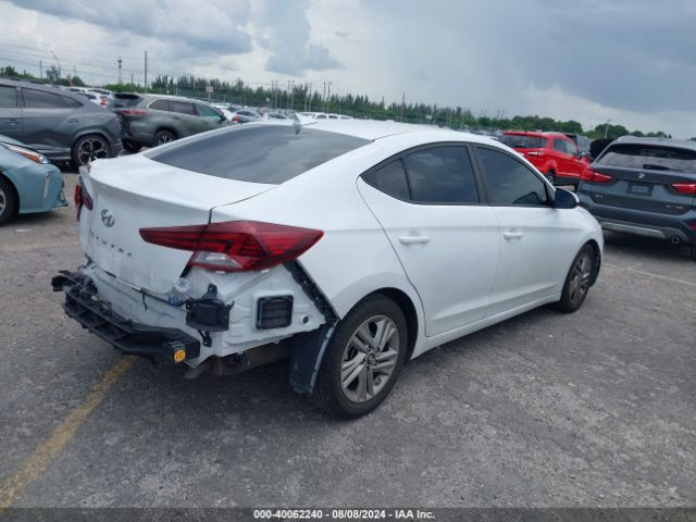 Photo 3 VIN: 5NPD84LF0KH422258 - HYUNDAI ELANTRA 