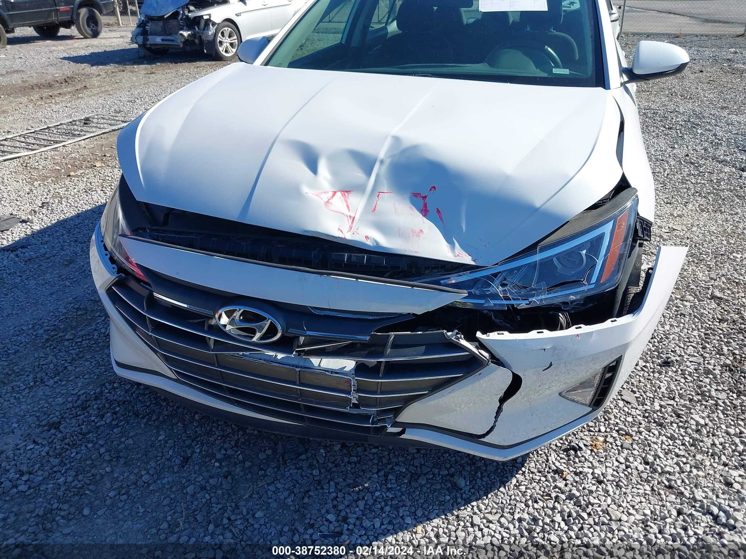 Photo 5 VIN: 5NPD84LF0KH429419 - HYUNDAI ELANTRA 