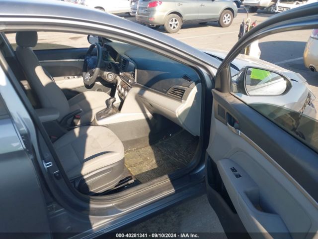 Photo 4 VIN: 5NPD84LF0KH436435 - HYUNDAI ELANTRA 