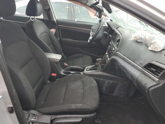 Photo 4 VIN: 5NPD84LF0KH448679 - HYUNDAI ELANTRA SE 