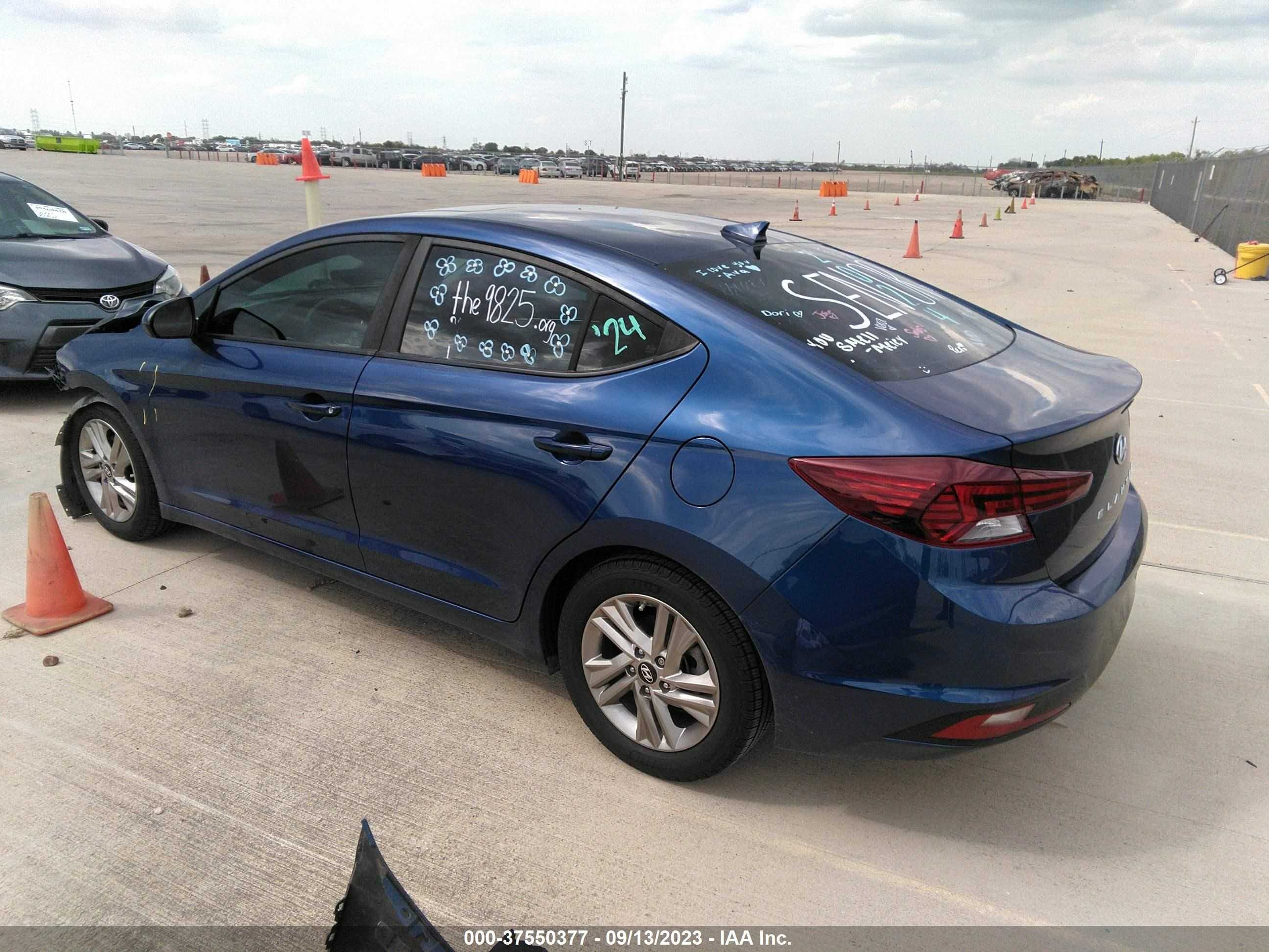 Photo 2 VIN: 5NPD84LF0KH448892 - HYUNDAI ELANTRA 