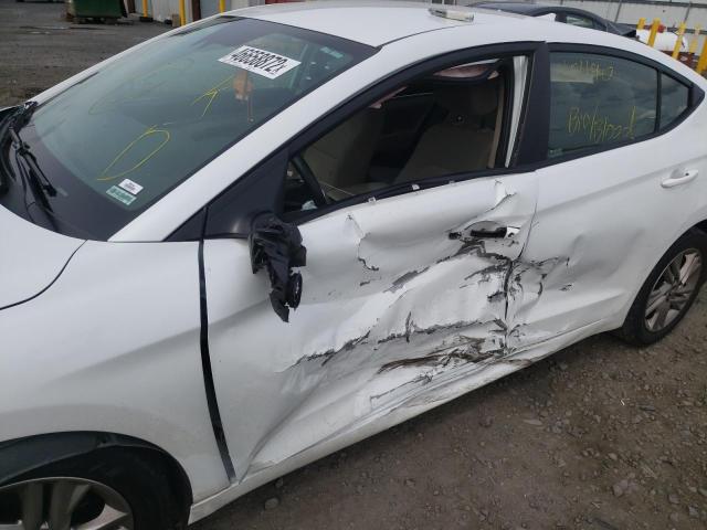 Photo 8 VIN: 5NPD84LF0KH458550 - HYUNDAI ELANTRA 