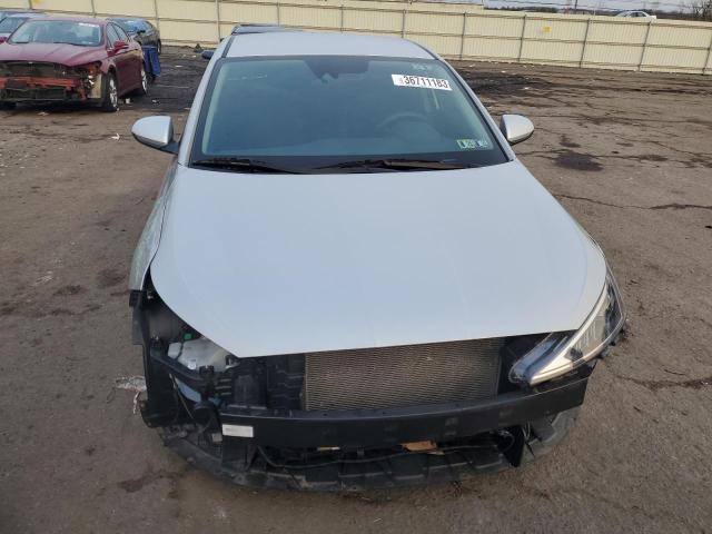 Photo 4 VIN: 5NPD84LF0KH460654 - HYUNDAI ELANTRA SE 