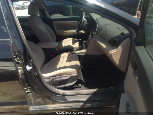 Photo 4 VIN: 5NPD84LF0KH465689 - HYUNDAI ELANTRA 