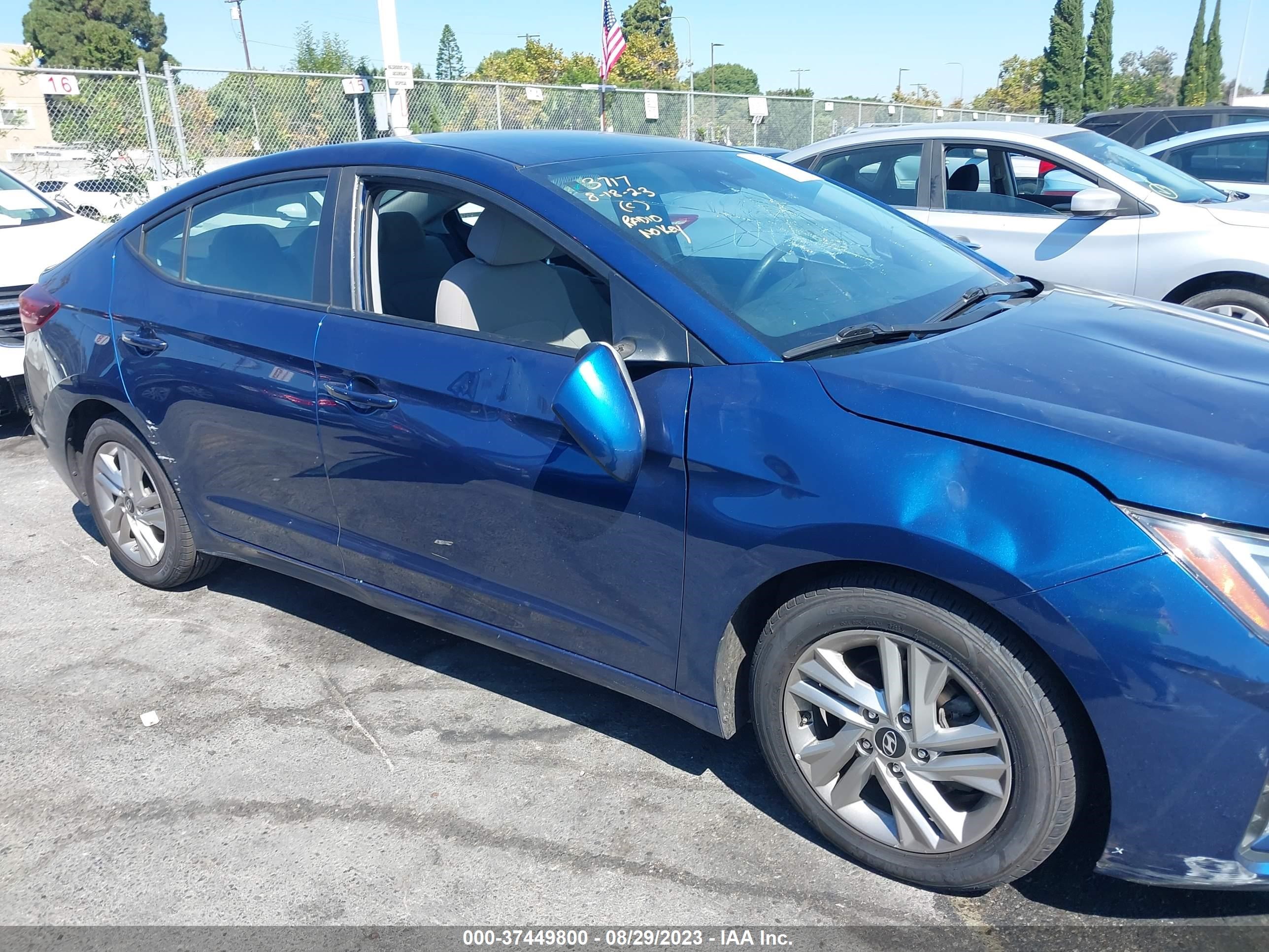 Photo 11 VIN: 5NPD84LF0KH466759 - HYUNDAI ELANTRA 