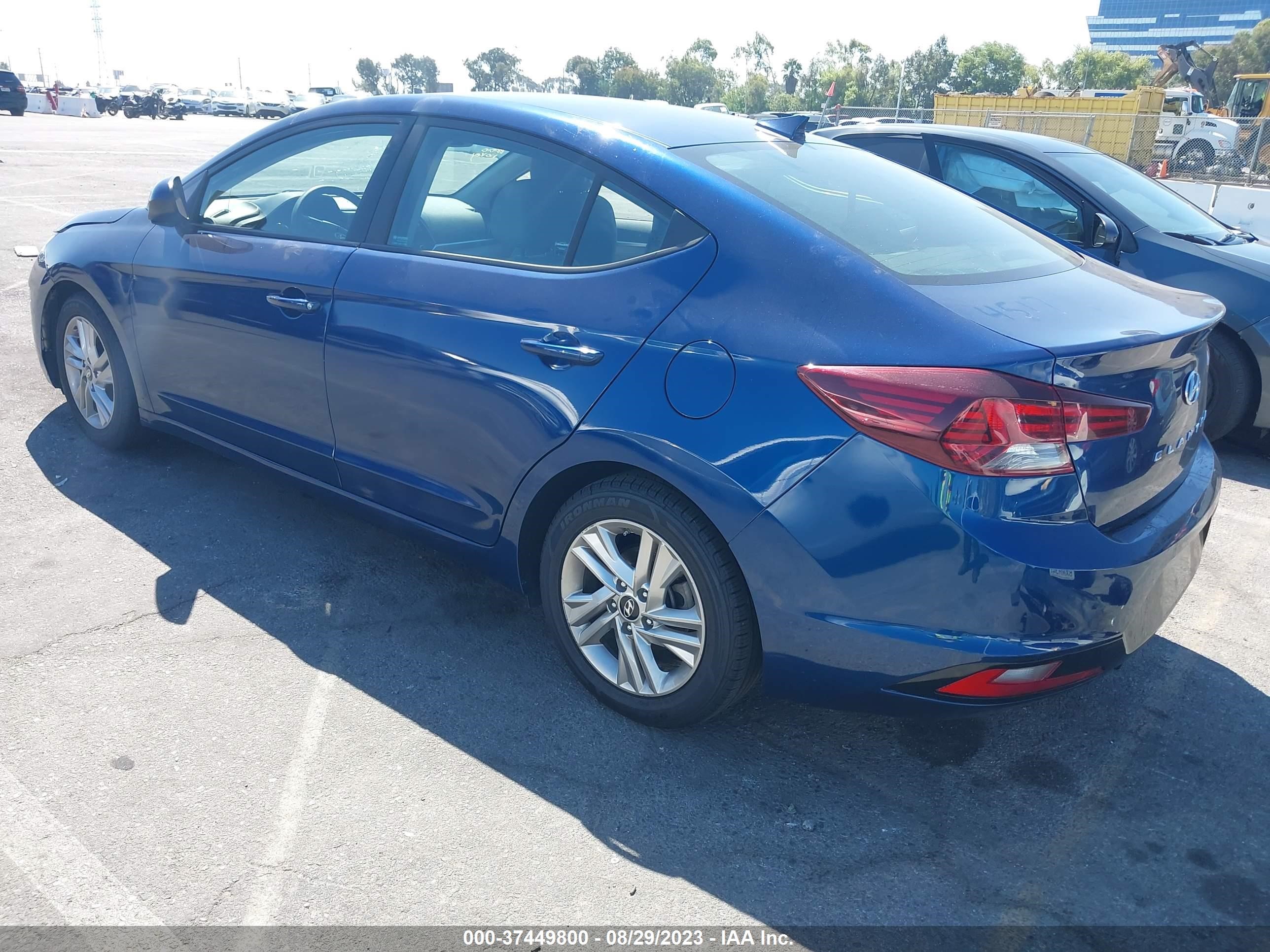 Photo 2 VIN: 5NPD84LF0KH466759 - HYUNDAI ELANTRA 