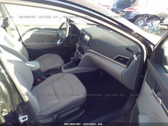 Photo 4 VIN: 5NPD84LF0KH469810 - HYUNDAI ELANTRA 