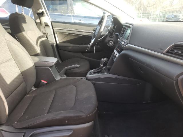 Photo 4 VIN: 5NPD84LF0KH472139 - HYUNDAI ELANTRA SE 