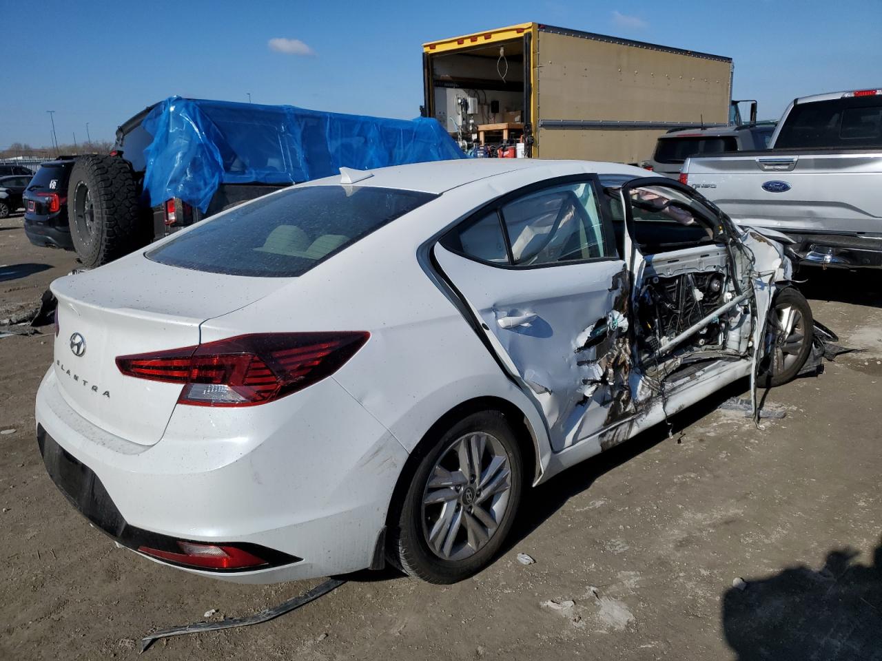 Photo 2 VIN: 5NPD84LF0KH473999 - HYUNDAI ELANTRA 