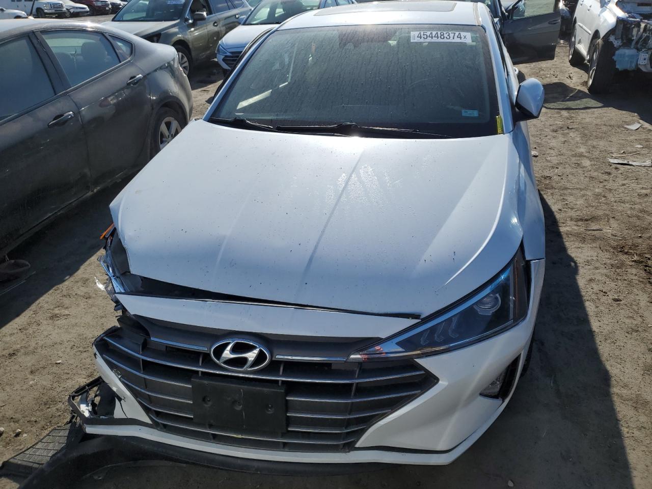 Photo 4 VIN: 5NPD84LF0KH473999 - HYUNDAI ELANTRA 