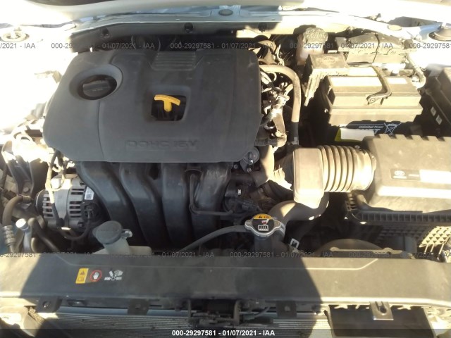 Photo 9 VIN: 5NPD84LF0KH478412 - HYUNDAI ELANTRA 