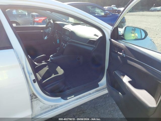 Photo 4 VIN: 5NPD84LF0KH482069 - HYUNDAI ELANTRA 