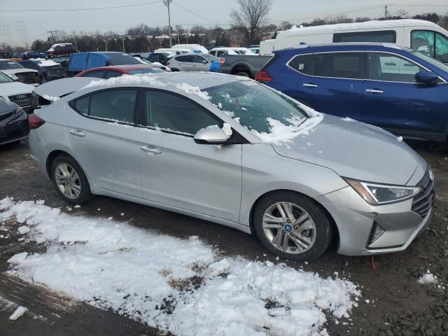 Photo 3 VIN: 5NPD84LF0KH495694 - HYUNDAI ELANTRA 