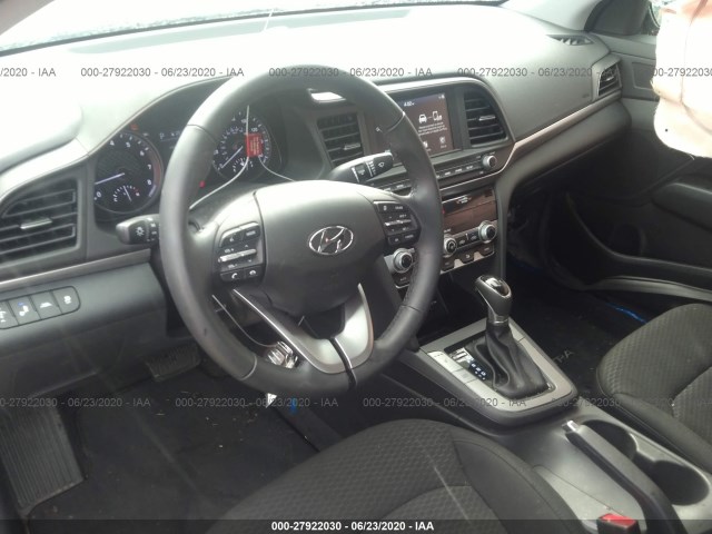 Photo 4 VIN: 5NPD84LF0LH536956 - HYUNDAI ELANTRA 