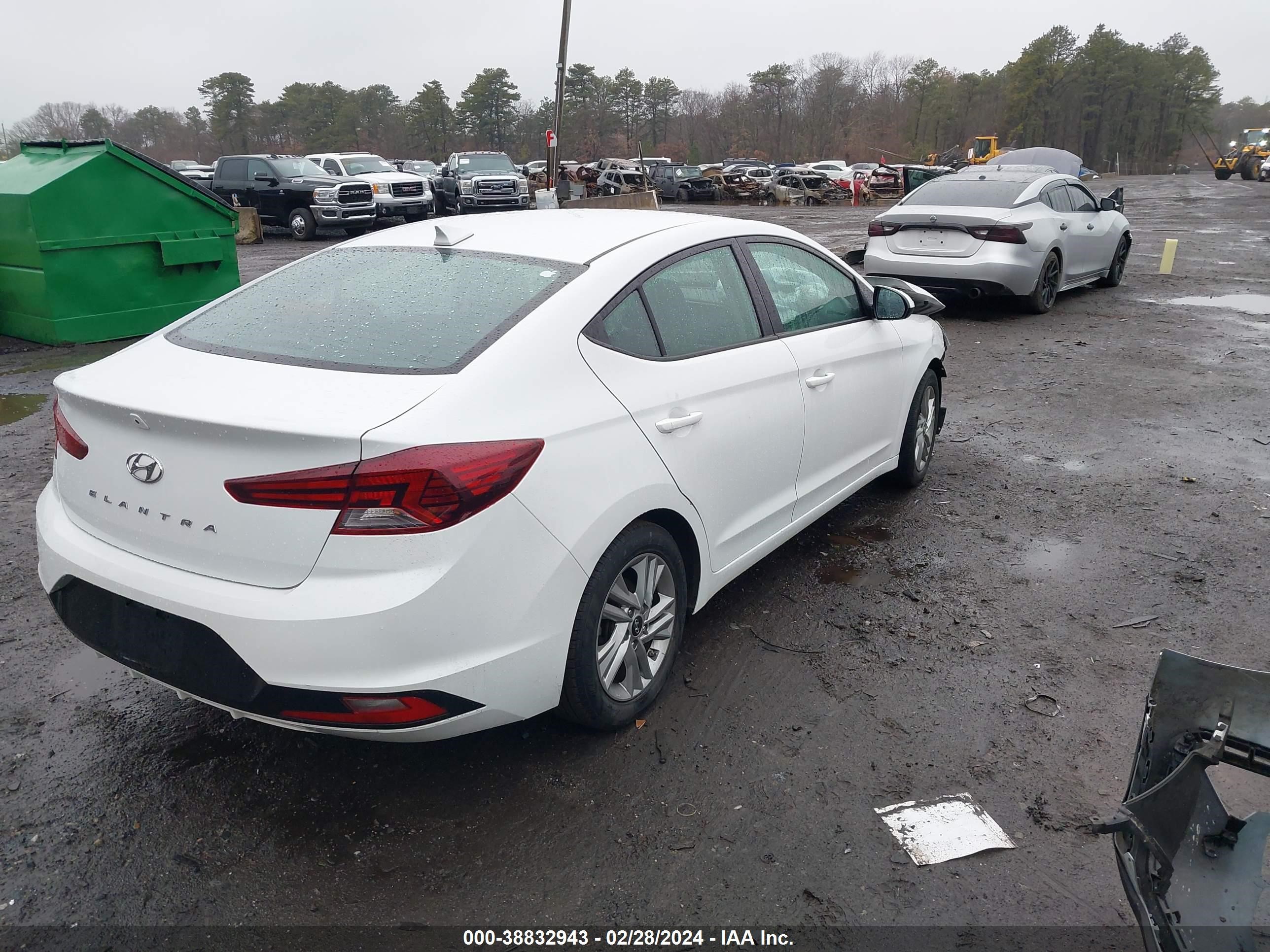 Photo 3 VIN: 5NPD84LF0LH546760 - HYUNDAI ELANTRA 