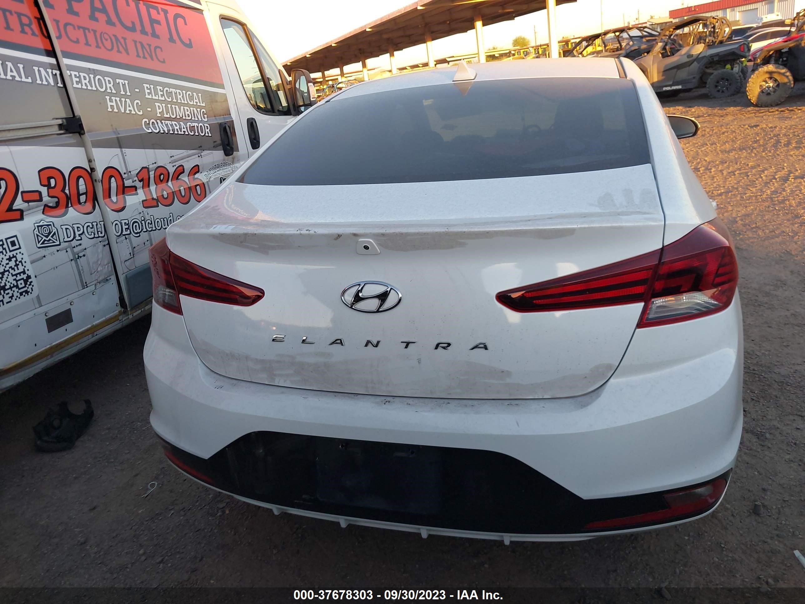 Photo 14 VIN: 5NPD84LF0LH596154 - HYUNDAI ELANTRA 