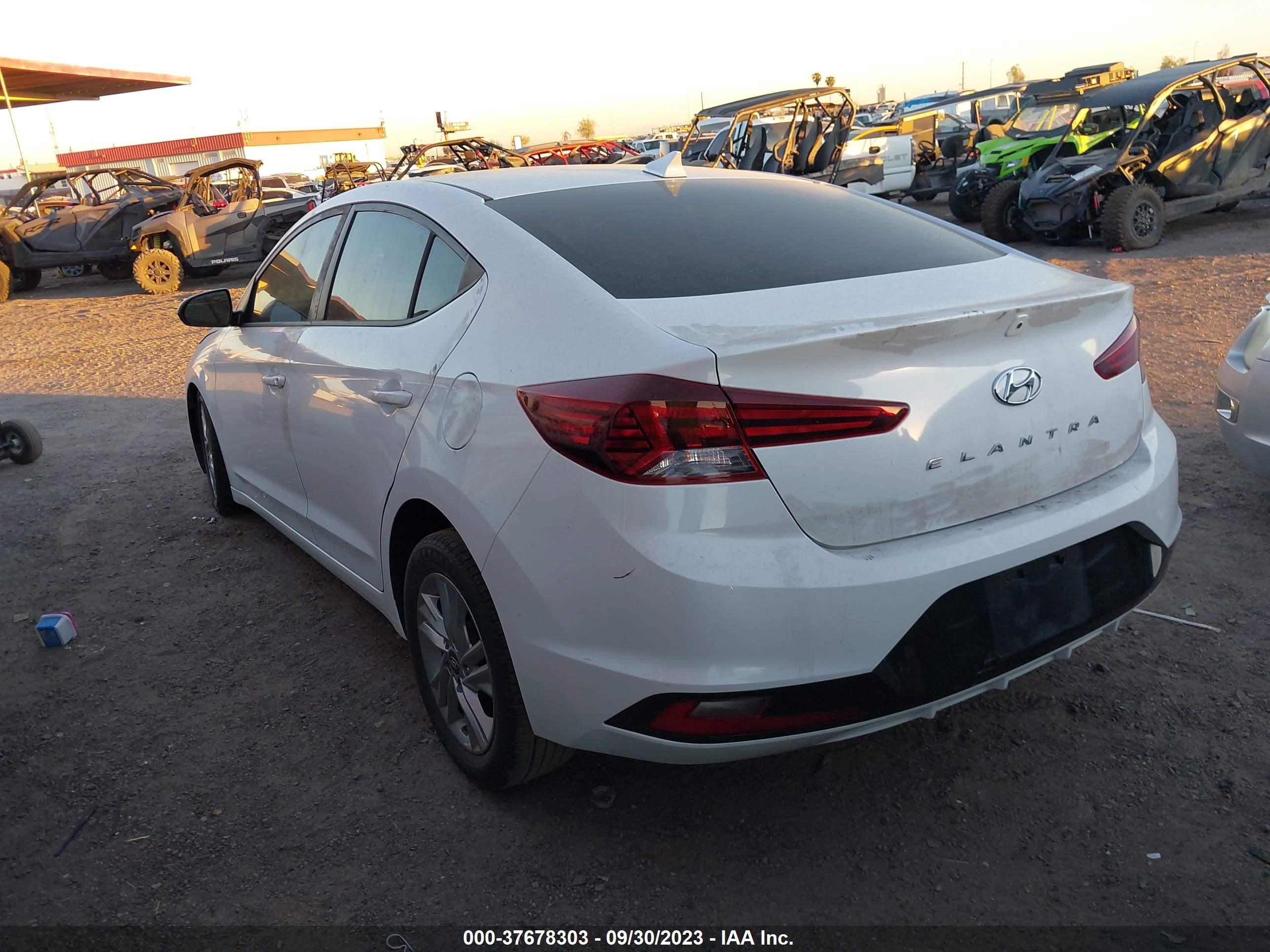 Photo 2 VIN: 5NPD84LF0LH596154 - HYUNDAI ELANTRA 