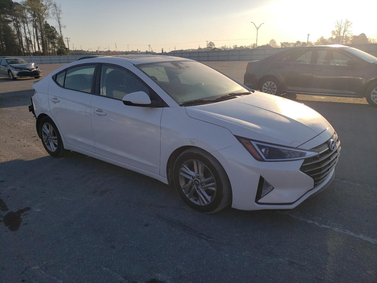 Photo 3 VIN: 5NPD84LF0LH597210 - HYUNDAI ELANTRA 