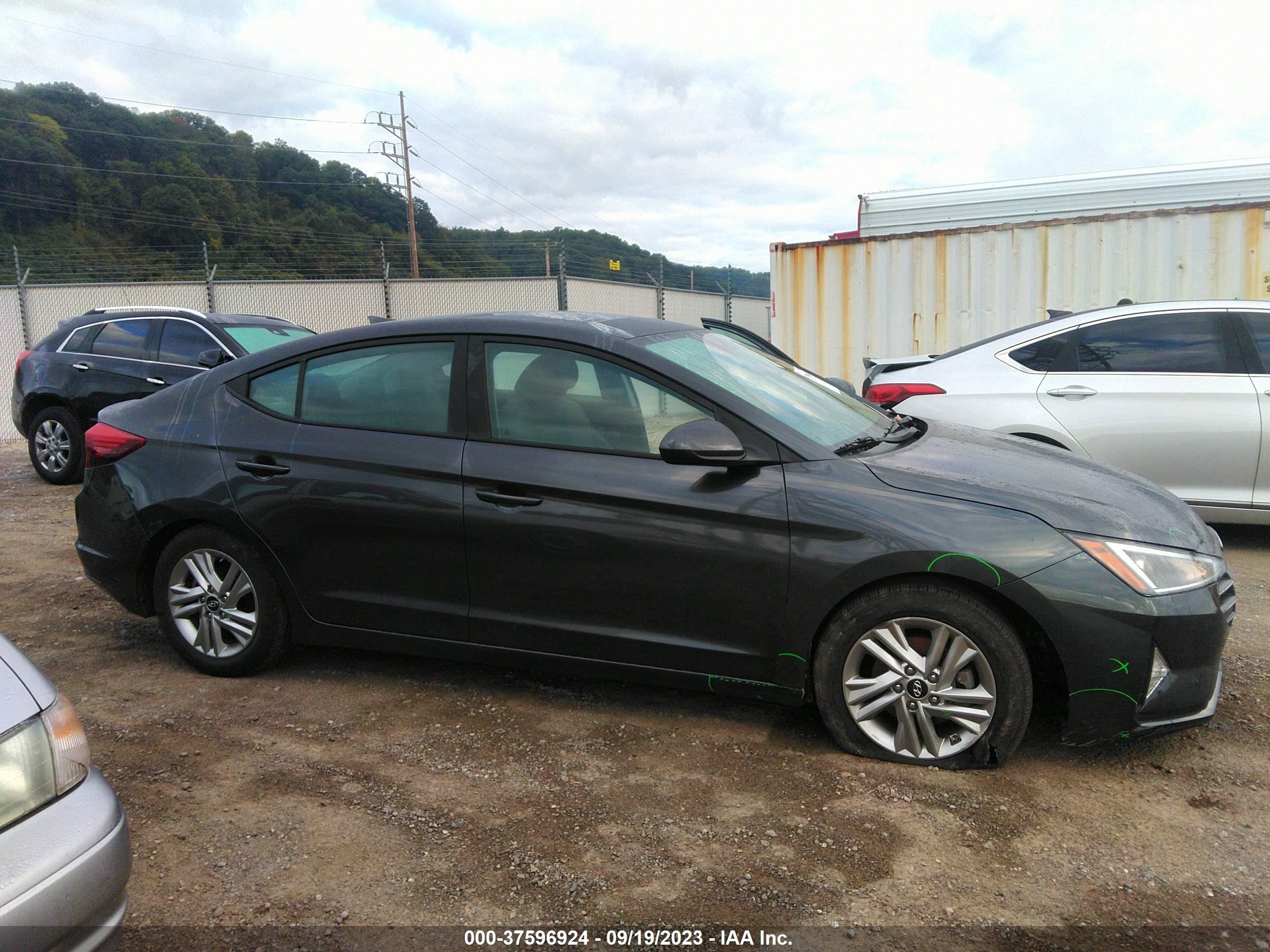 Photo 12 VIN: 5NPD84LF0LH614815 - HYUNDAI ELANTRA 