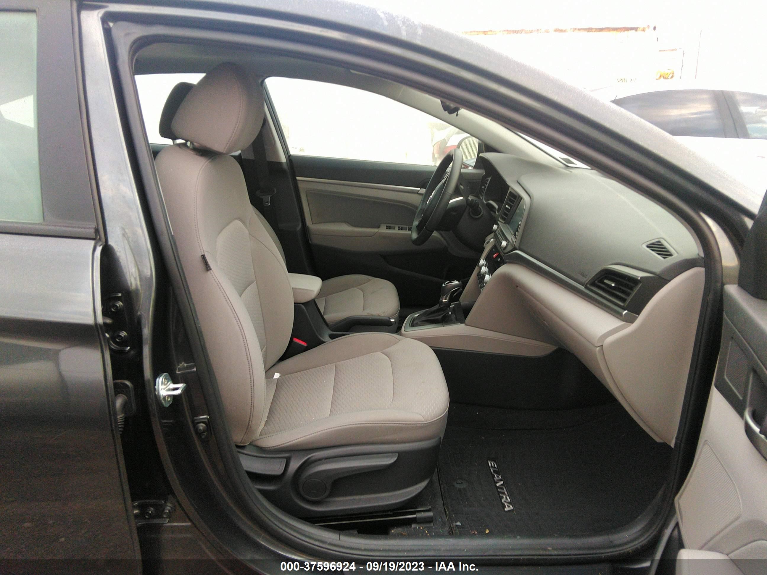 Photo 4 VIN: 5NPD84LF0LH614815 - HYUNDAI ELANTRA 