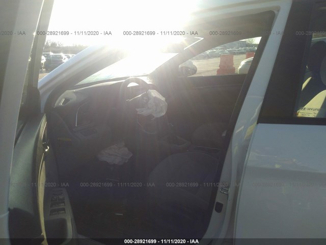 Photo 4 VIN: 5NPD84LF1HH002288 - HYUNDAI ELANTRA 