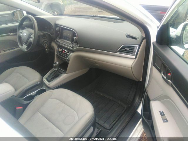 Photo 4 VIN: 5NPD84LF1HH004039 - HYUNDAI ELANTRA 