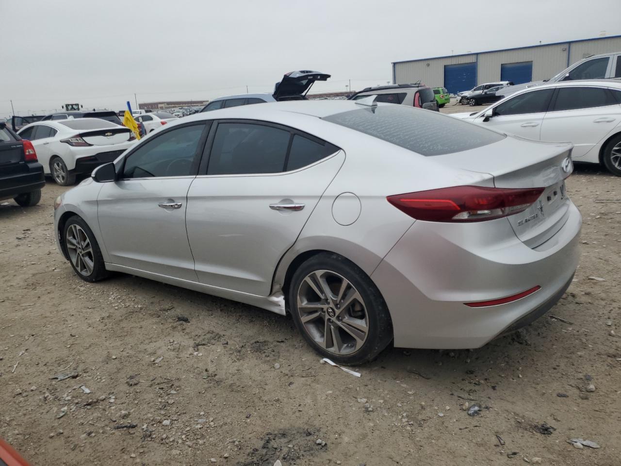 Photo 1 VIN: 5NPD84LF1HH004588 - HYUNDAI ELANTRA 