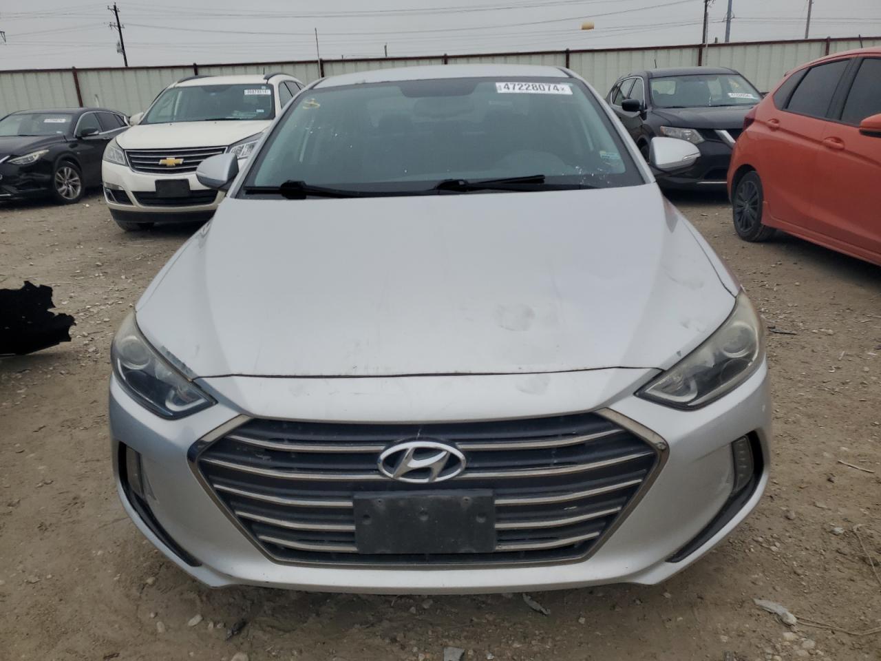 Photo 4 VIN: 5NPD84LF1HH004588 - HYUNDAI ELANTRA 