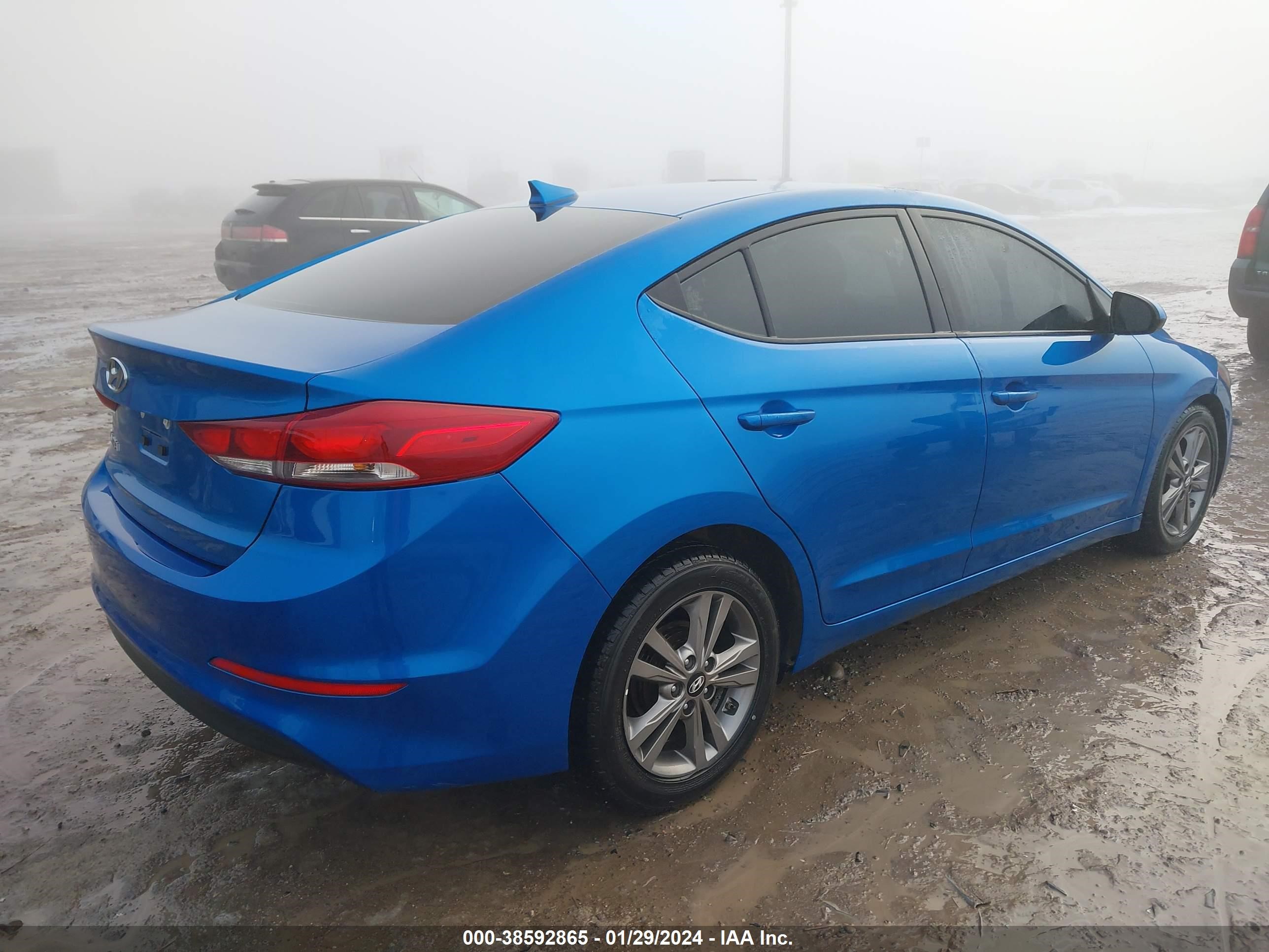 Photo 3 VIN: 5NPD84LF1HH005935 - HYUNDAI ELANTRA 