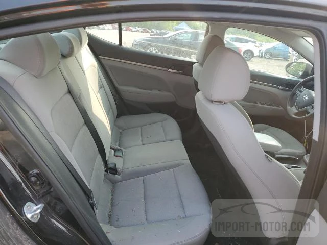 Photo 9 VIN: 5NPD84LF1HH011749 - HYUNDAI ELANTRA 