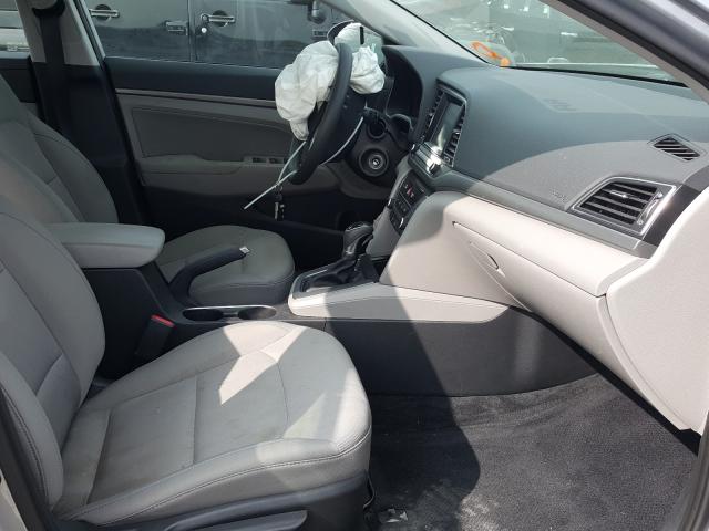 Photo 4 VIN: 5NPD84LF1HH013260 - HYUNDAI ELANTRA 