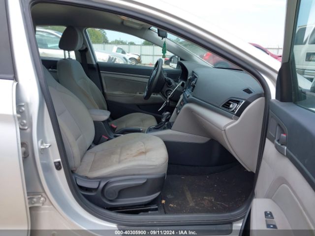 Photo 4 VIN: 5NPD84LF1HH018796 - HYUNDAI ELANTRA 