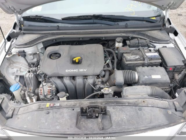 Photo 9 VIN: 5NPD84LF1HH025800 - HYUNDAI ELANTRA 